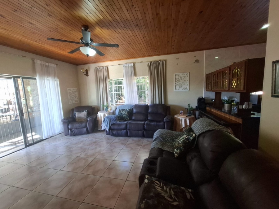 4 Bedroom Property for Sale in Safari Gardens North West